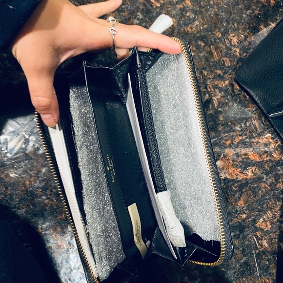 Brand new Kendra Scott wallet black - Picture 3 of 6